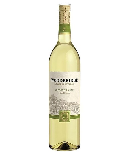 [NV050100] WOODBRIDGE SAUVIGNON 750 MLT 13.5%
